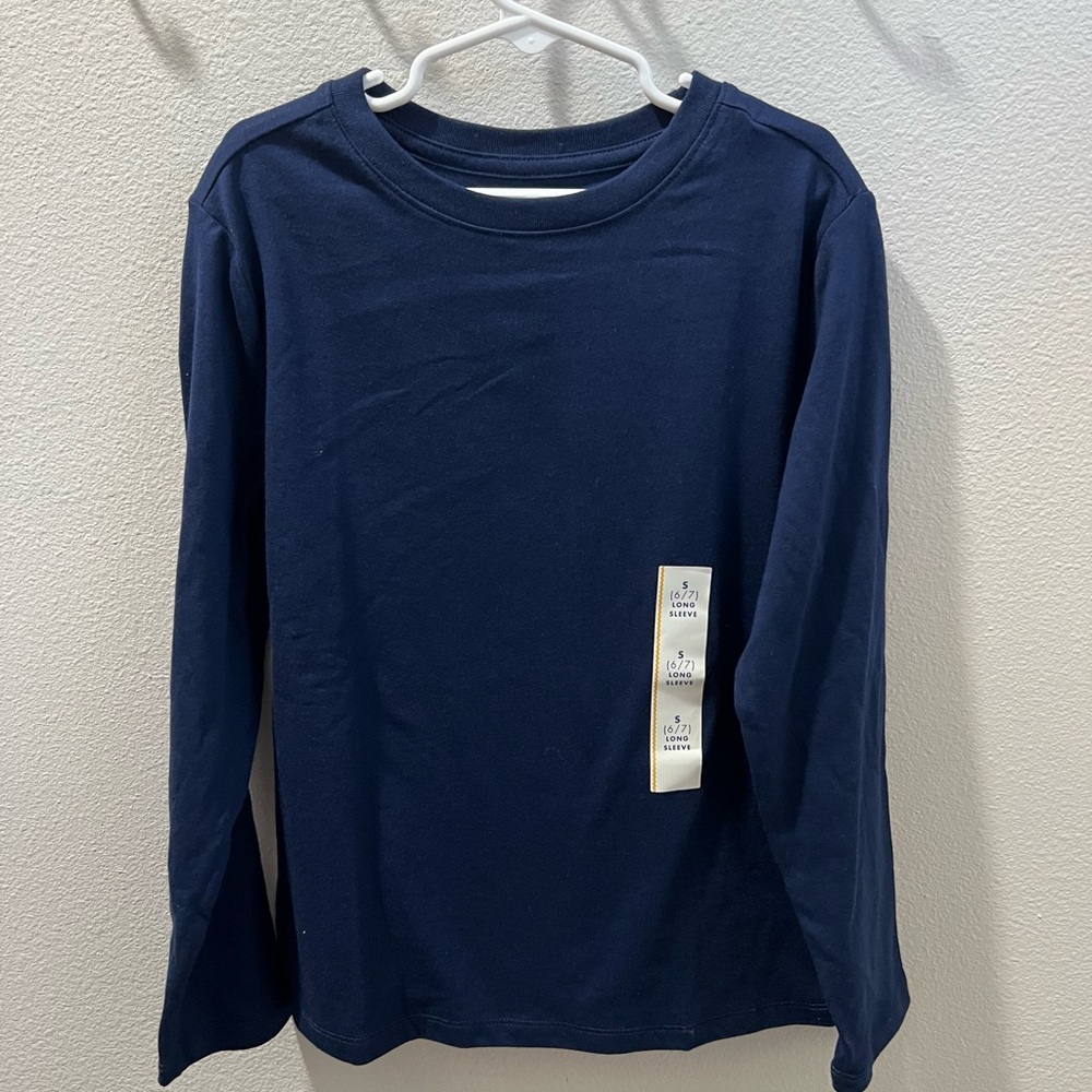 Boys cat and jack blue long sleeve‎ tshirt. Size small 6/7